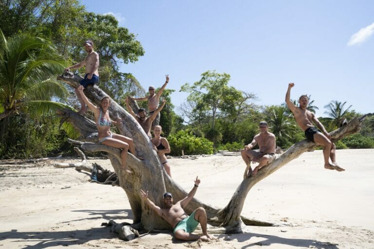Top 3 Items to Take To a Deserted Island and Survive 6 3 things to bring on a deserted island