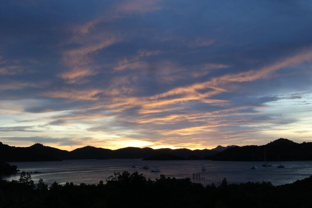 When is the Best Time to Visit Coron in Palawan? 5 Sunset Coron