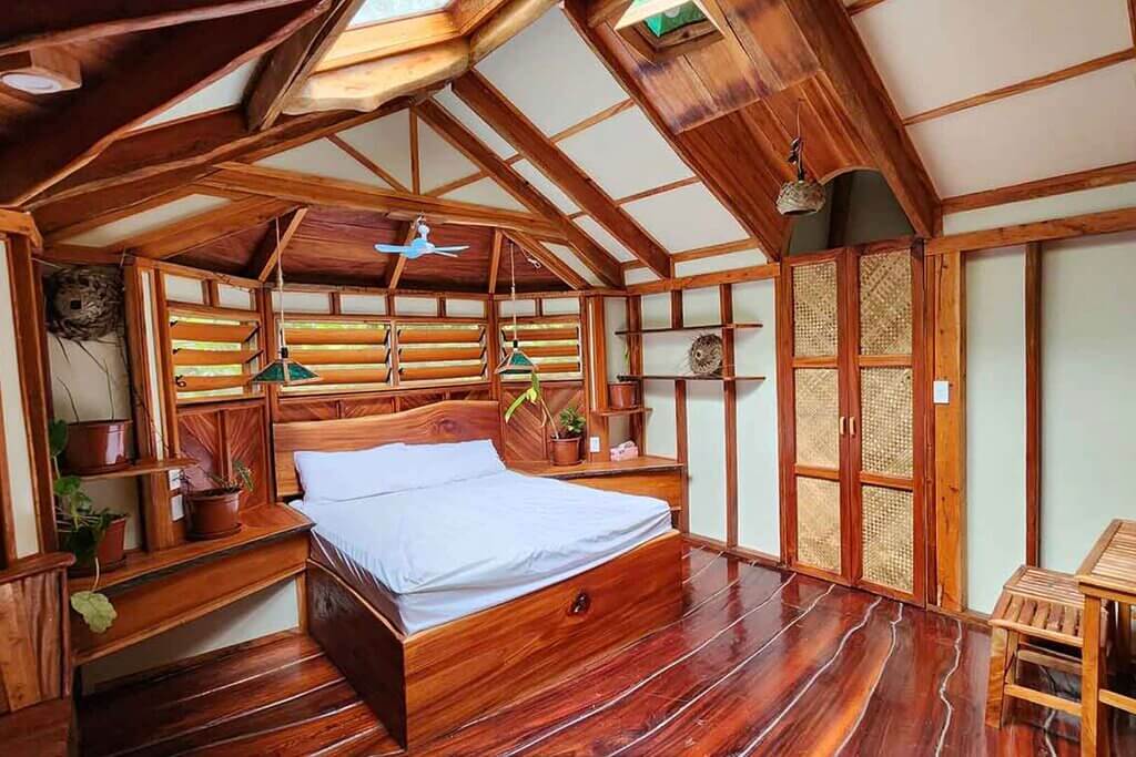 Tonga travel guide 2 Tanoa tree houses tonga