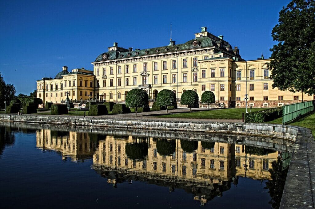 Sweden Travel Guide 9 drottningholm castle 1723563 1280